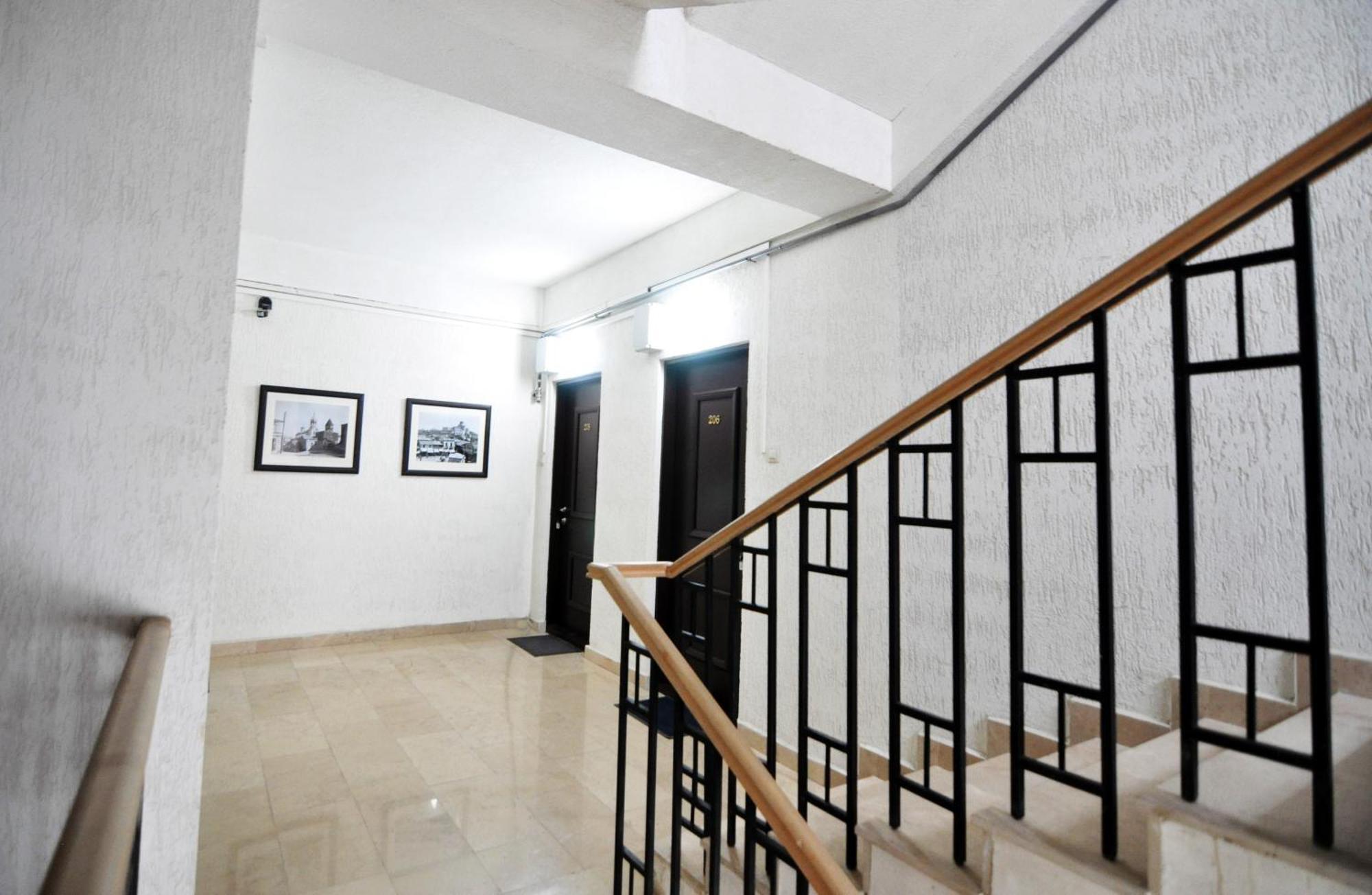 Central Comfort Place Lll تبليسي المظهر الخارجي الصورة